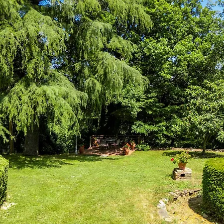 Torre Di 10&2, Emma Villa Paciano