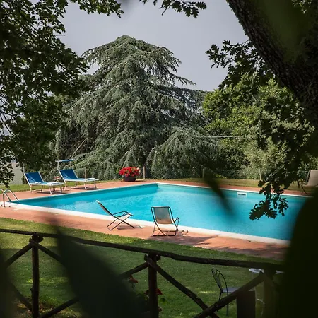 Torre Di 10&2, Emma Paciano