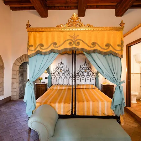 Torre Di 10&2, Emma Villa Paciano