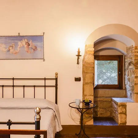 Torre Di 10&2, Emma Villa