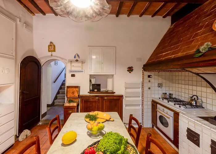 Torre Di 10&2, Emma Villa