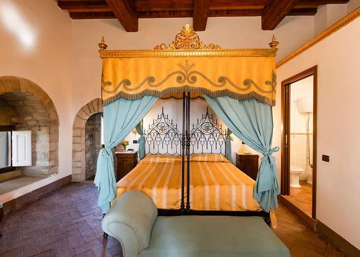 Torre Di 10&2, Emma Villa Paciano