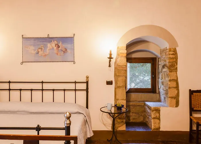 Torre Di 10&2, Emma Villa