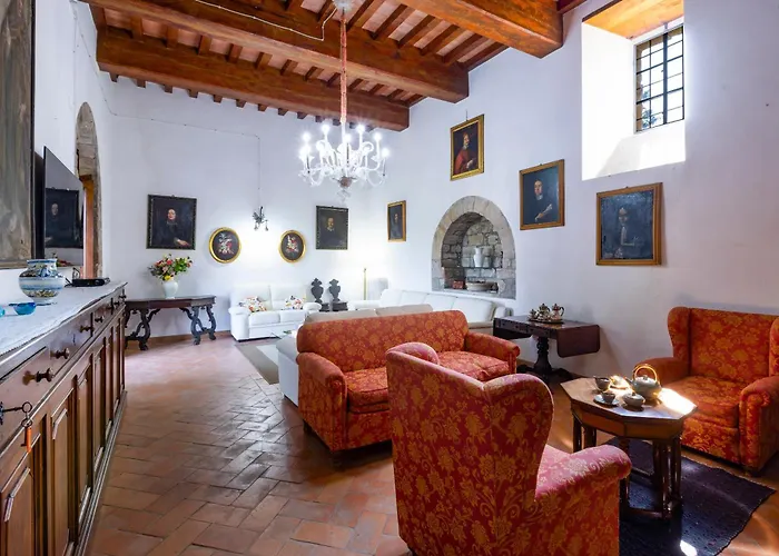 Torre Di 10&2, Emma Villa Paciano